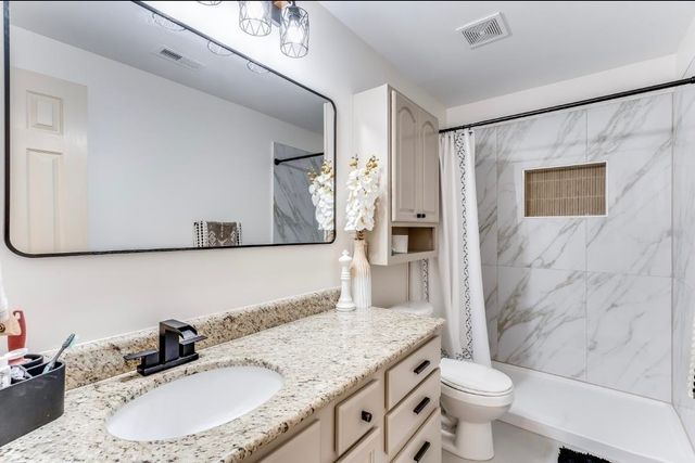 823 S Surrey Lane, Maize, KS 67101