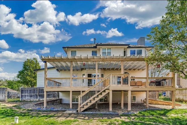 823 S Surrey Lane, Maize, KS 67101