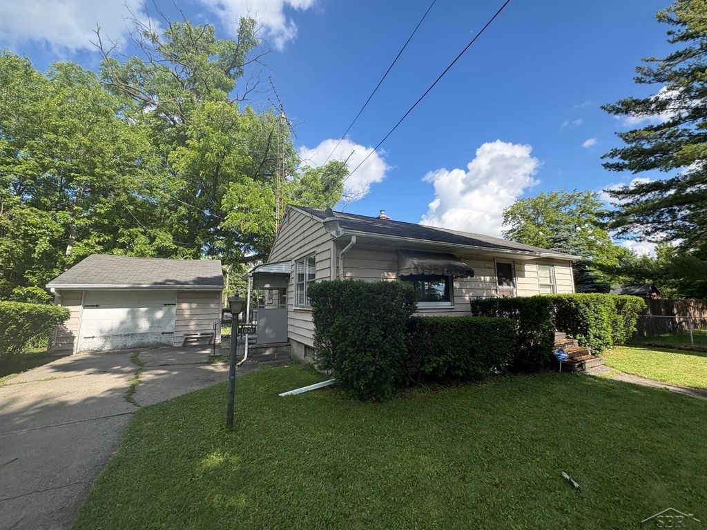 1820 Hill Street, Saginaw, MI 48602