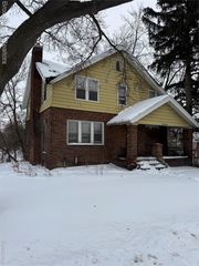 555 W Huron Street, Pontiac, MI 48341