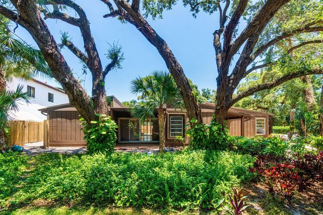 1051 SW 21st Street, Boca Raton, FL 33486
