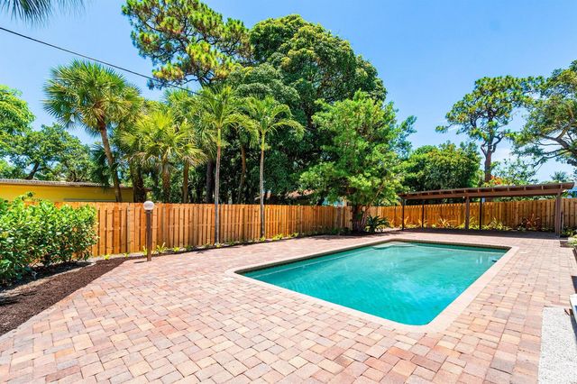 1051 SW 21st Street, Boca Raton, FL 33486