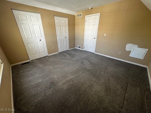 122 Bayberry Lane, Bedford, OH 44146