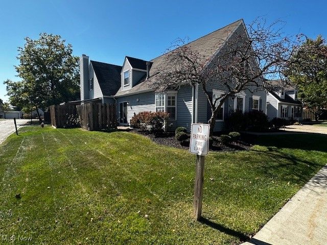 122 Bayberry Lane, Bedford, OH 44146