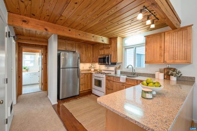 3955 TAYLORS MOUNTAIN FARM LN, Charlottesville, VA 22903