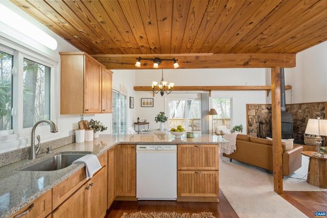 3955 TAYLORS MOUNTAIN FARM LN, Charlottesville, VA 22903