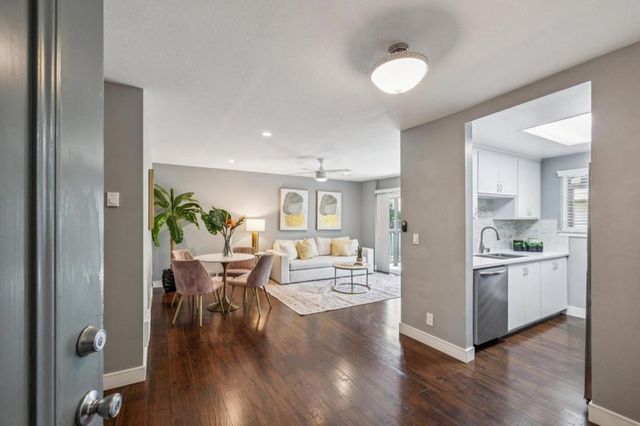 99 Sherland Avenue D, Mountain View, CA 94043