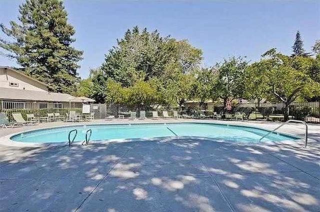 99 Sherland Avenue D, Mountain View, CA 94043