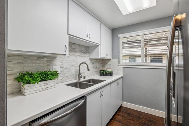 99 Sherland Avenue D, Mountain View, CA 94043