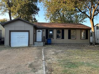 2665 Locust Avenue, Dallas, TX 75216