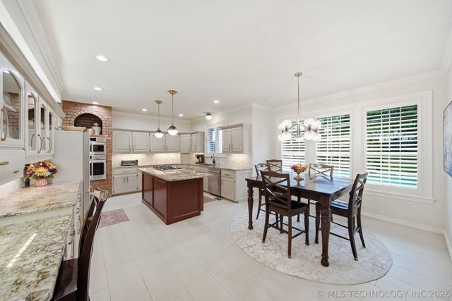 9408 N 132nd East Avenue, Owasso, OK 74055
