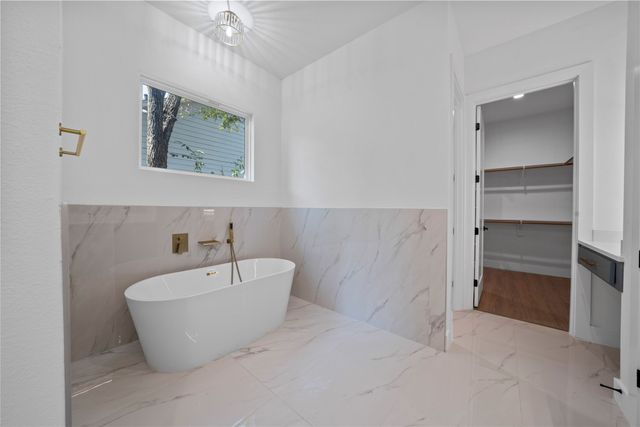 2228 Echo Lake Drive, Dallas, TX 75253