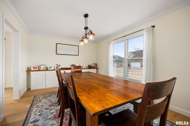 3903 W HEARTHWOOD Drive, Dunlap, IL 61525