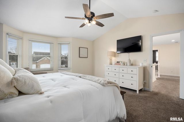 3903 W HEARTHWOOD Drive, Dunlap, IL 61525