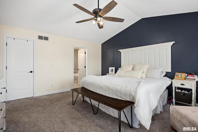 3903 W HEARTHWOOD Drive, Dunlap, IL 61525