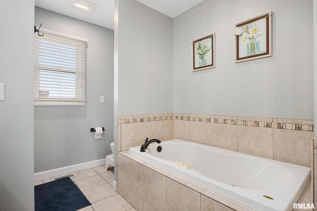 3903 W HEARTHWOOD Drive, Dunlap, IL 61525