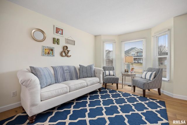 3903 W HEARTHWOOD Drive, Dunlap, IL 61525