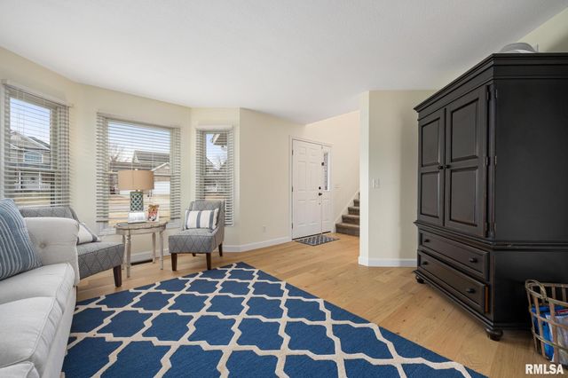 3903 W HEARTHWOOD Drive, Dunlap, IL 61525