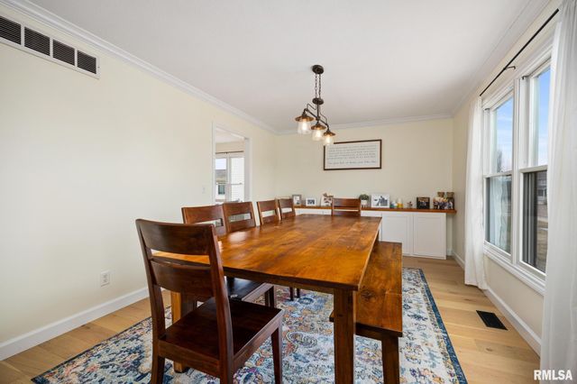 3903 W HEARTHWOOD Drive, Dunlap, IL 61525