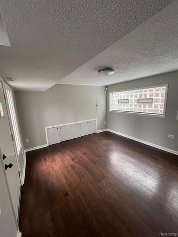 16503 Linwood Street, Detroit, MI 48221