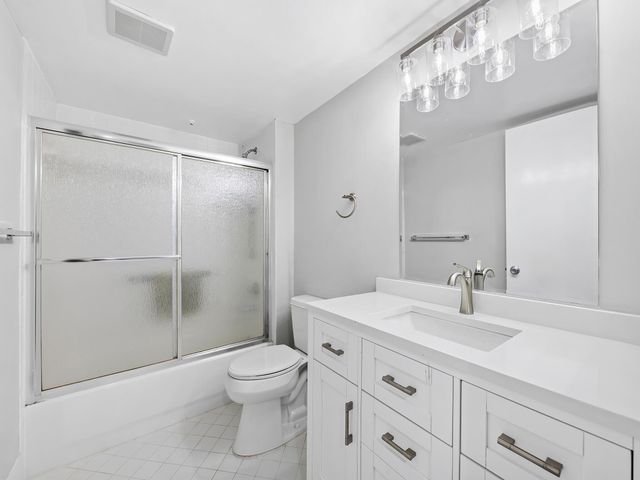550 SW 137 Avenue L114, Pembroke Pines, FL 33027