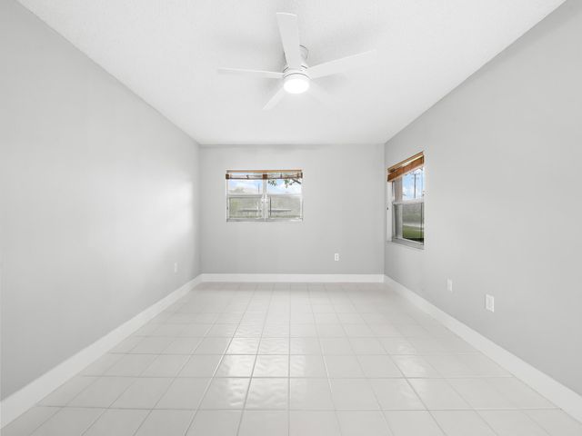 550 SW 137 Avenue L114, Pembroke Pines, FL 33027