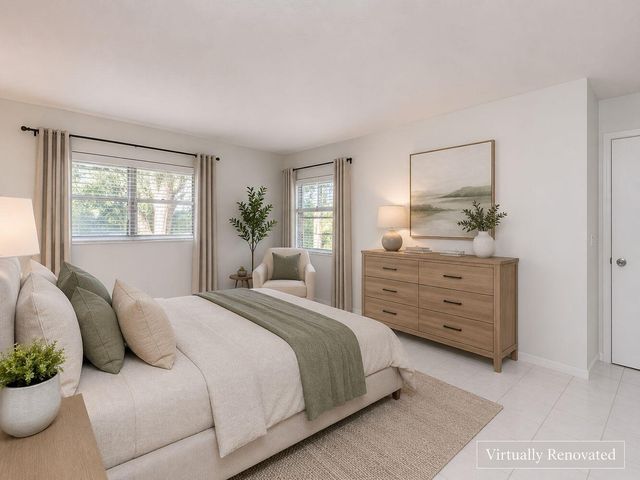 550 SW 137 Avenue L114, Pembroke Pines, FL 33027
