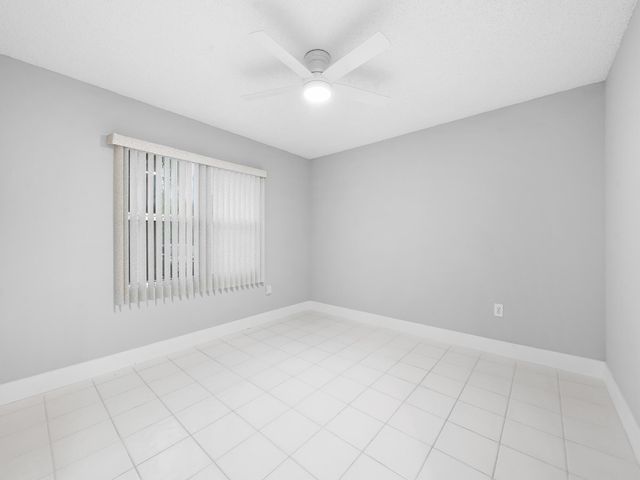 550 SW 137 Avenue L114, Pembroke Pines, FL 33027