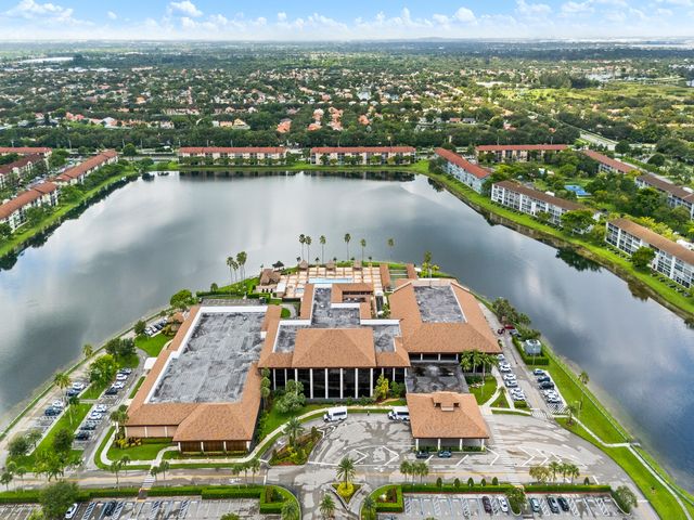 550 SW 137 Avenue L114, Pembroke Pines, FL 33027