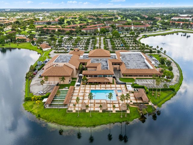 550 SW 137 Avenue L114, Pembroke Pines, FL 33027