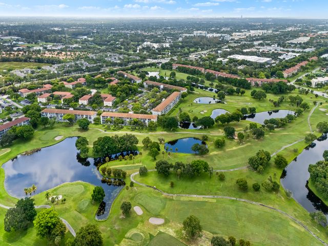 550 SW 137 Avenue L114, Pembroke Pines, FL 33027
