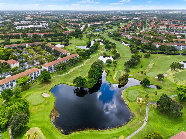 550 SW 137 Avenue L114, Pembroke Pines, FL 33027