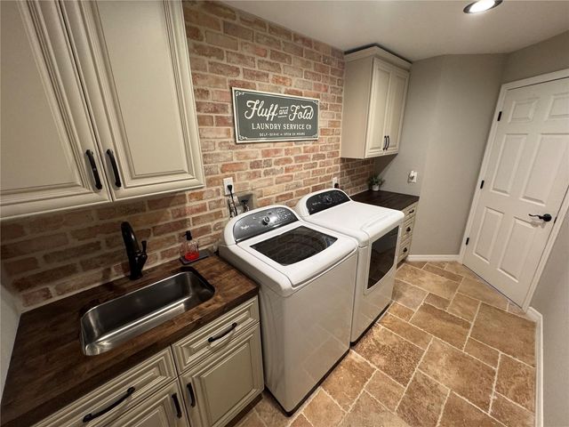 1378 E LAKE SHORE BOULEVARD, Kissimmee, FL 34744