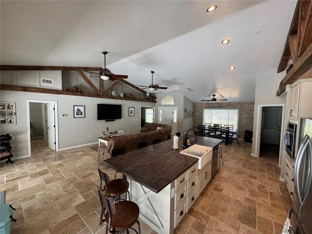 1378 E LAKE SHORE BOULEVARD, Kissimmee, FL 34744