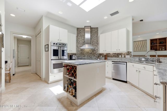 240 LAUREL Lane, Ponte Vedra Beach, FL 32082