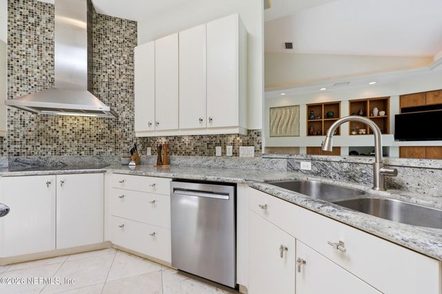 240 LAUREL Lane, Ponte Vedra Beach, FL 32082