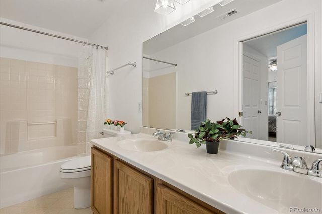 8437 Thunder Ridge Way 103, Highlands Ranch, CO 80126