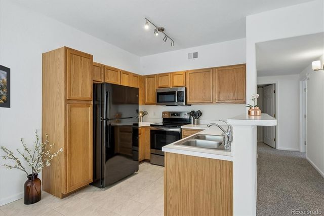 8437 Thunder Ridge Way 103, Highlands Ranch, CO 80126