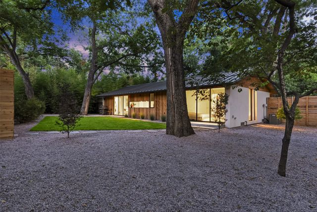 8571 Eustis Avenue, Dallas, TX 75218