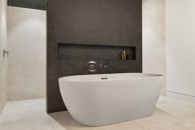 8571 Eustis Avenue, Dallas, TX 75218