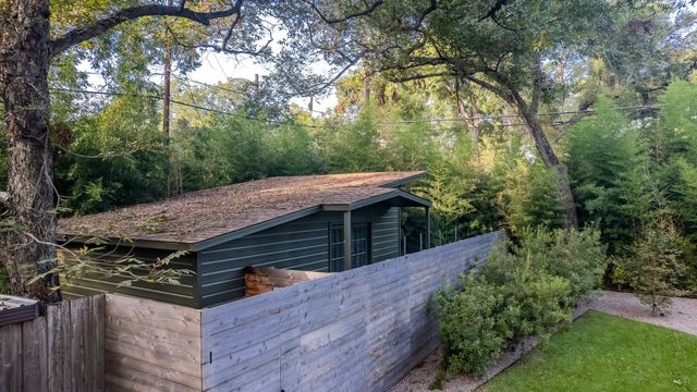 8571 Eustis Avenue, Dallas, TX 75218