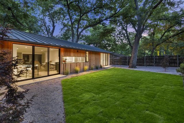 8571 Eustis Avenue, Dallas, TX 75218