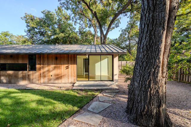 8571 Eustis Avenue, Dallas, TX 75218