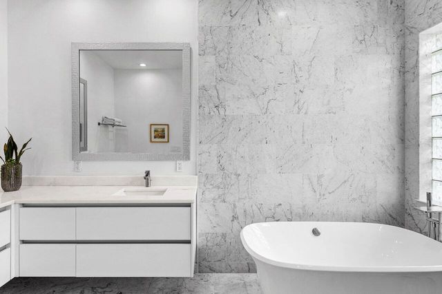 5440 NW 41st Terrace, Boca Raton, FL 33496