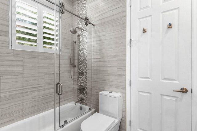5440 NW 41st Terrace, Boca Raton, FL 33496