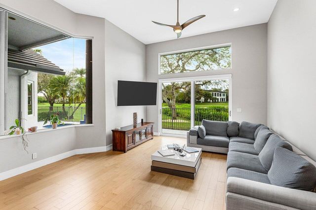 5440 NW 41st Terrace, Boca Raton, FL 33496