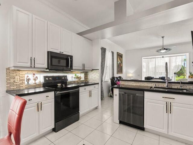 596 NW Lambrusco Drive, Port St Lucie, FL 34986