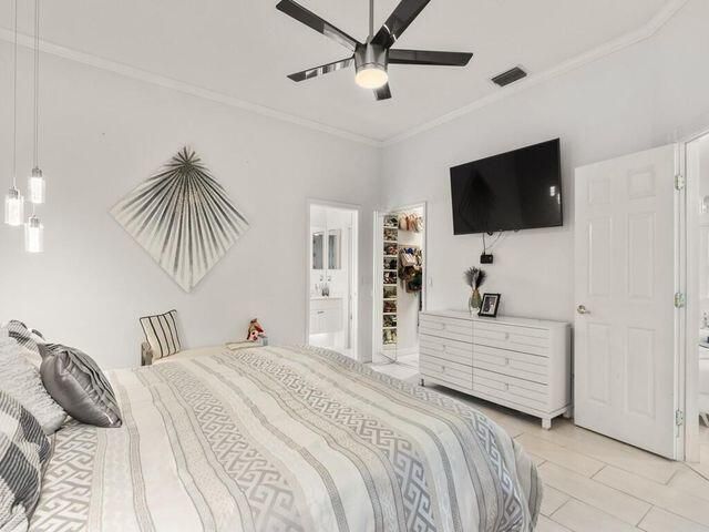 596 NW Lambrusco Drive, Port St Lucie, FL 34986