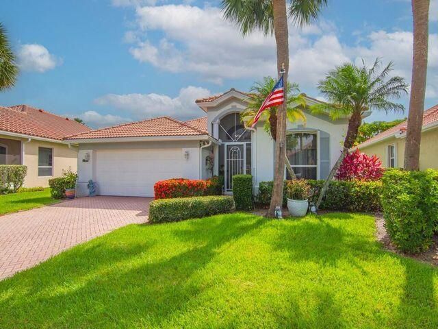 596 NW Lambrusco Drive, Port St Lucie, FL 34986