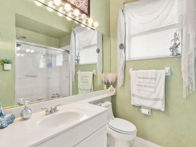 596 NW Lambrusco Drive, Port St Lucie, FL 34986